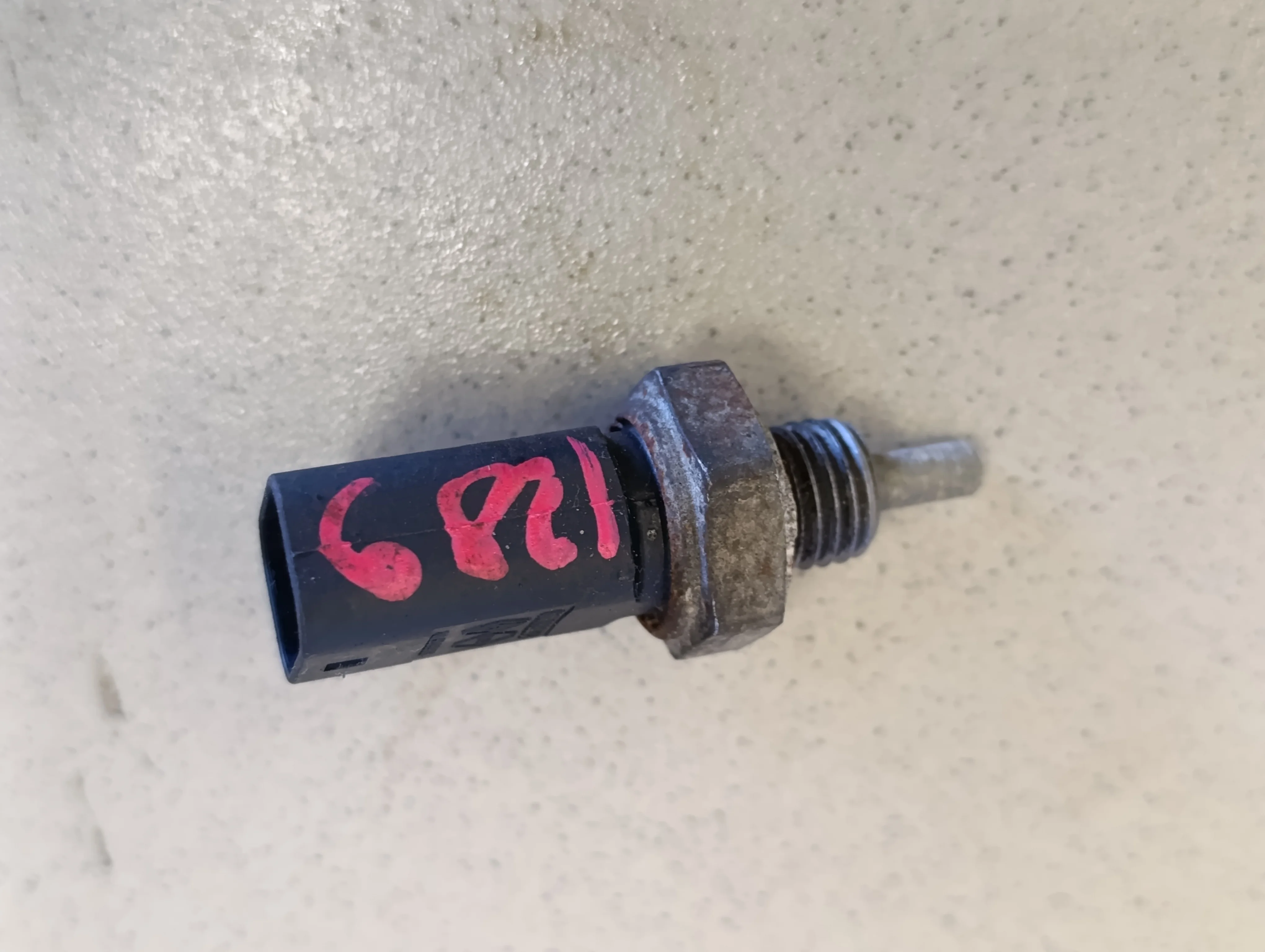 Датчик температуры Duster 2012>