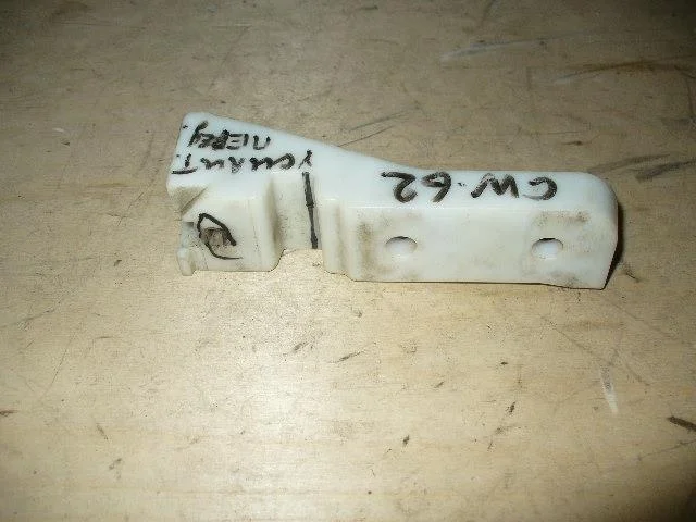 Б.у. кронштейн фары MITSUBISHI OUTLANDER XL CW6W MITSUBISHI OUTLANDER XL CW6W