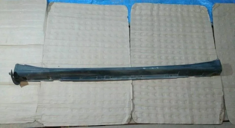 Б.у. порог пластиковый NISSAN JUKE F15E NISSAN JUKE F15E