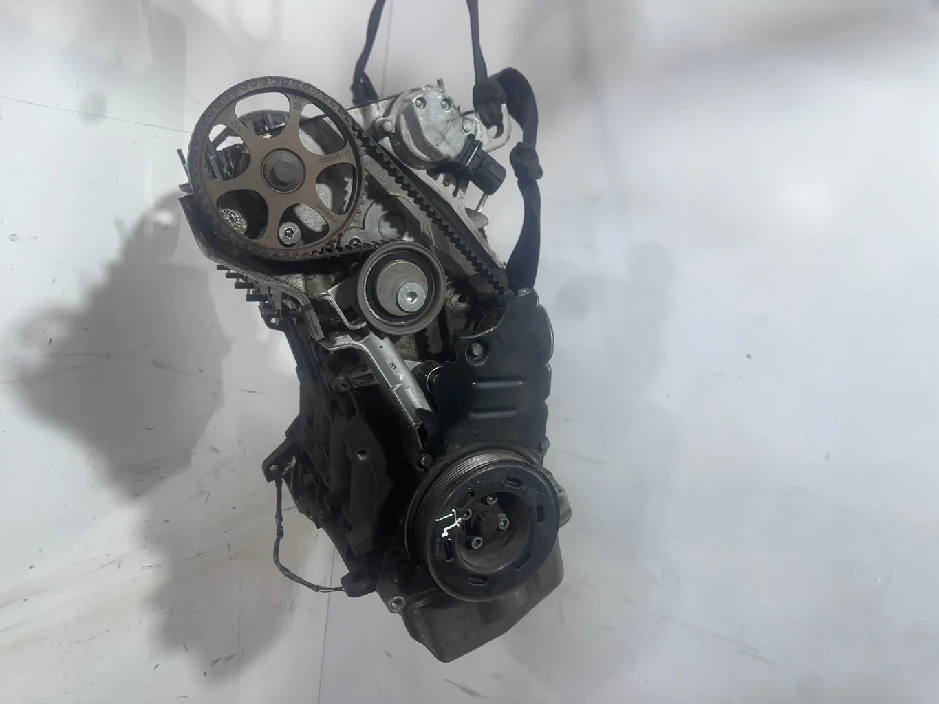 Двигатель AMB  AJH,AMB,APX,aug,AUQ,AVJ,awc,AWM,aw