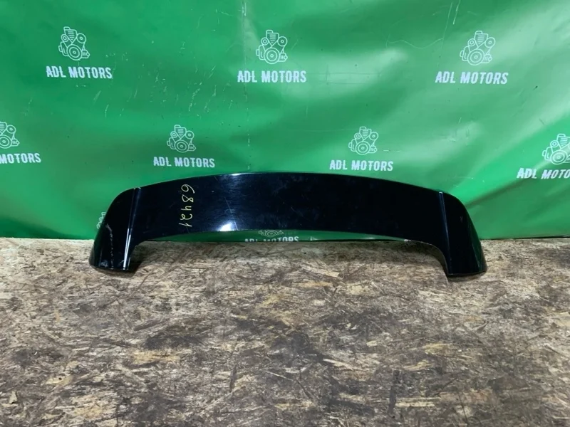 Спойлер багажника Toyota RAV4 2013-2018 40