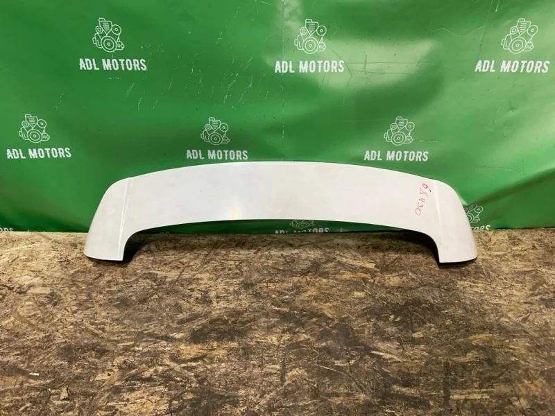 Спойлер багажника Toyota RAV4 2013-2018 40