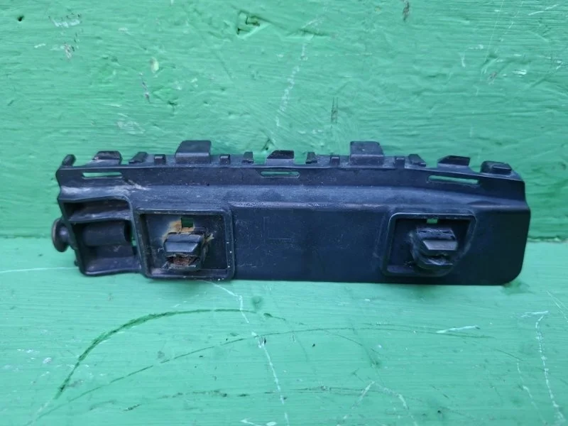 Кронштейн бампера Honda Accord 8 2008-2012