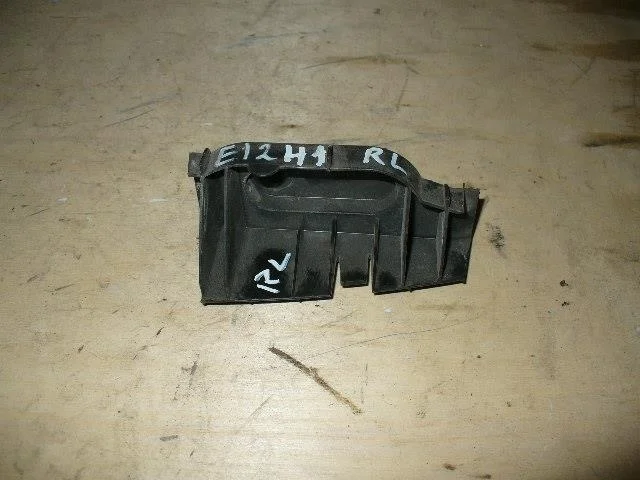 Б.у. крепление бампера зад TOYOTA COROLLA E120 TOYOTA COROLLA E120