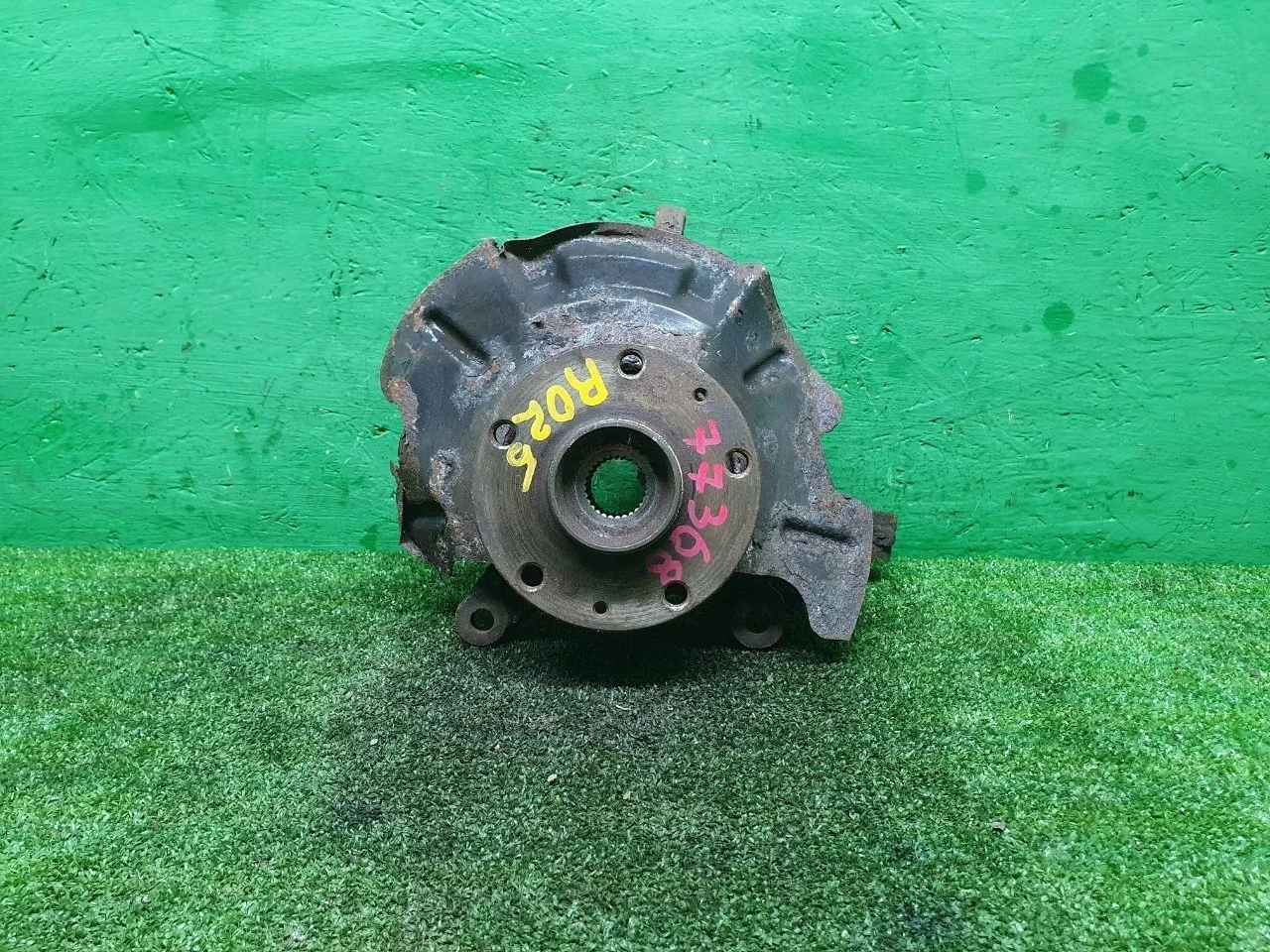 Кулак поворотный Suzuki SX4 -CROSS