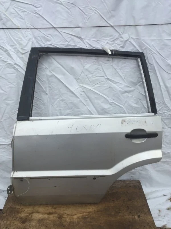Дверь Ford Fusion 2002 - 2012 1566467 I, задняя левая