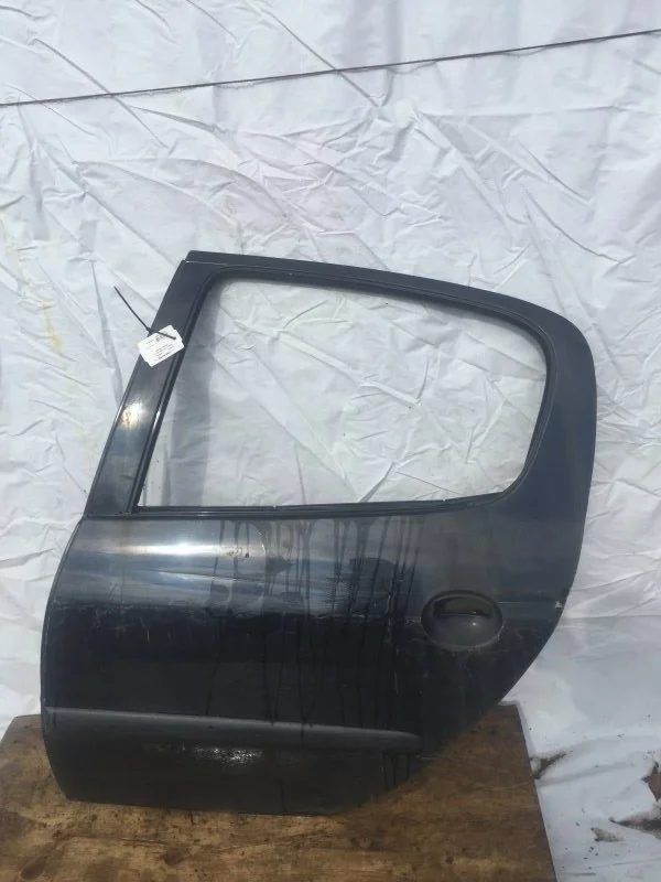 Дверь Peugeot 206 1998 - 2012 900678, задняя левая