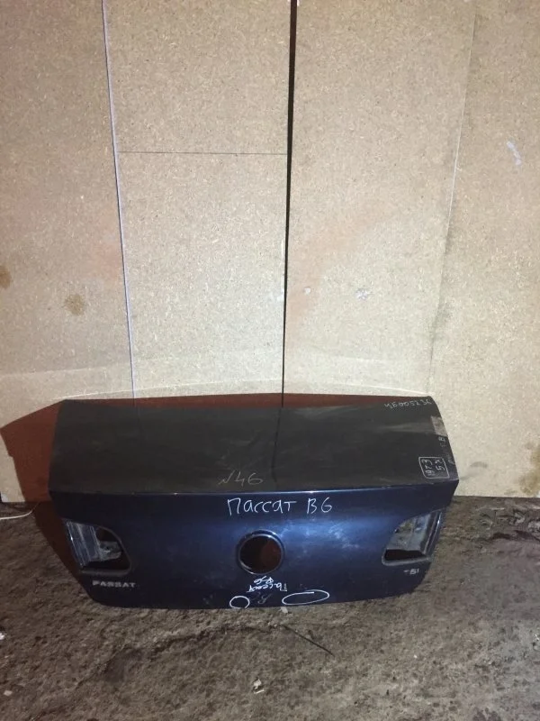 Крышка багажника (Дверь багажника) Volkswagen Passat 2005 - 2010 3C5827025H B6