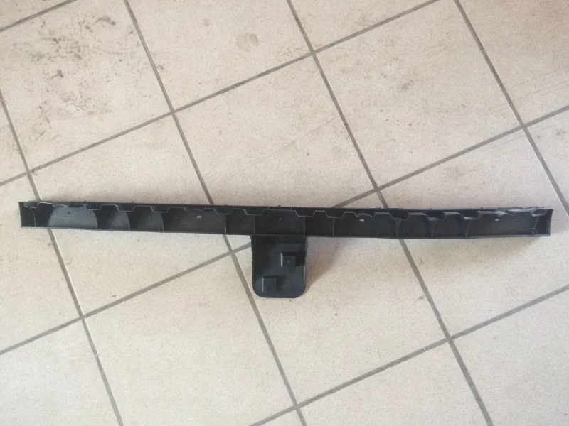 Кронштейн бампера Ford Focus 2005 - 2011 STFDA5087BB0 CB4, задний