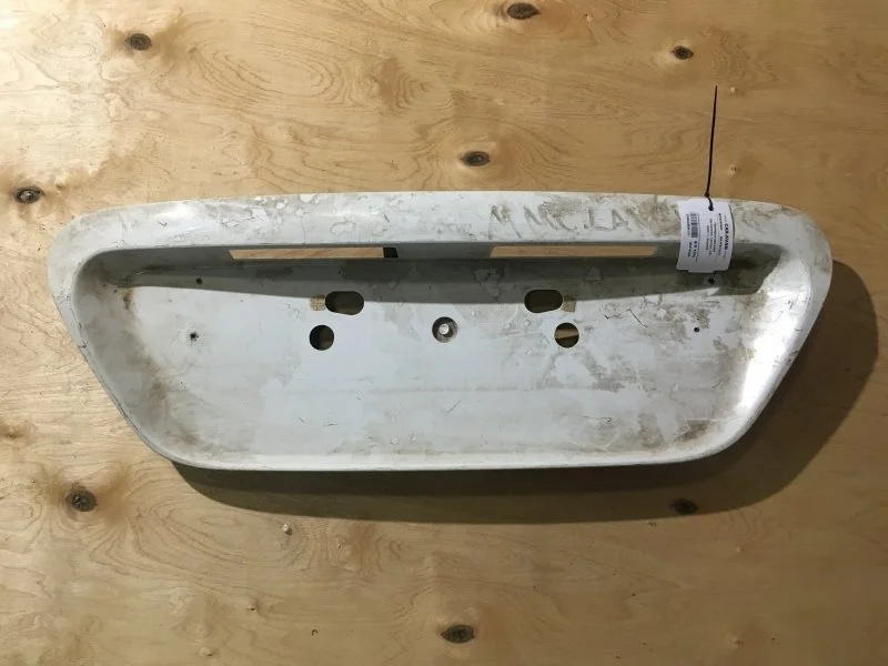 Накладка крышки багажника Mitsubishi Lancer 2003 MR379016 CS, задняя