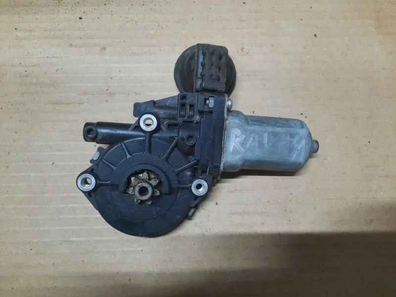 Стеклоподъемник Toyota Rav 4 2005 - 2012 8572035140 XA30, задний правый