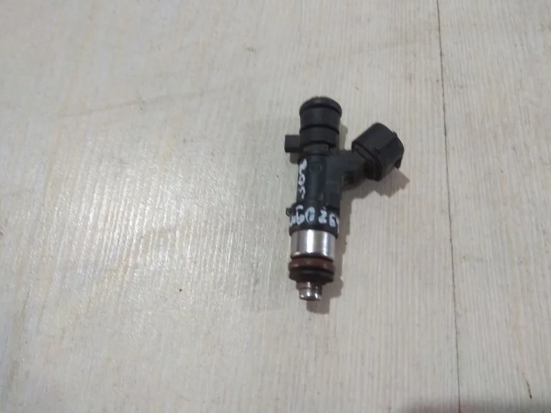 Форсунка топливная Peugeot 308 2007 280158057 TU5JP4
