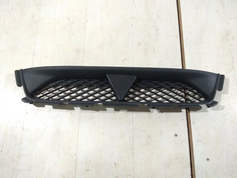 Решетка радиатора Mitsubishi ASX 2010 - 2013 MB121007 GA, передняя