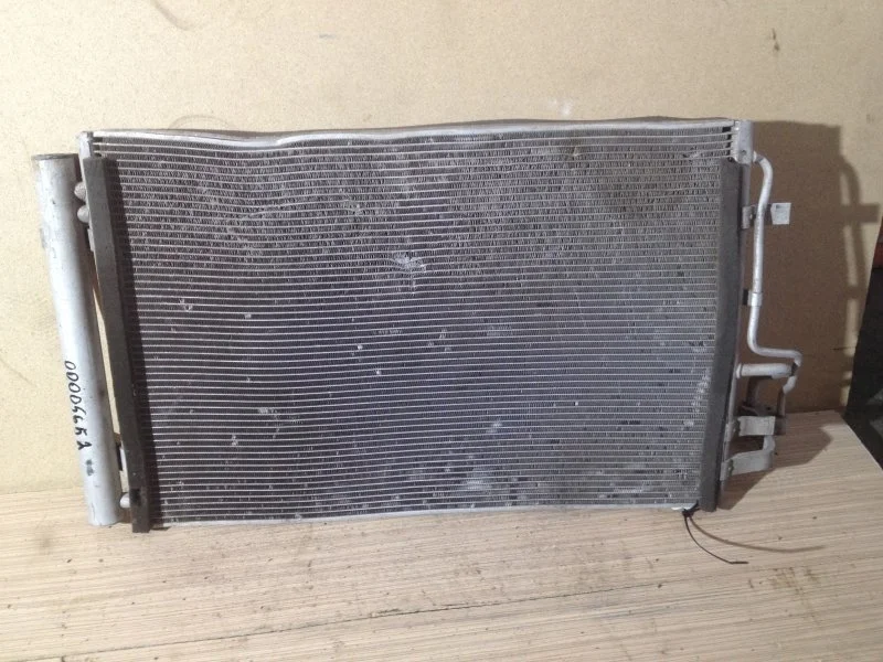 Радиатор кондиционера Kia Cerato 2009 - 2013 976061M000