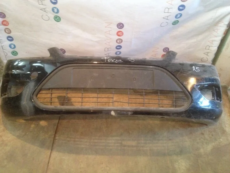 Бампер Ford Focus 2008 - 2011 1521127 CB4, передний