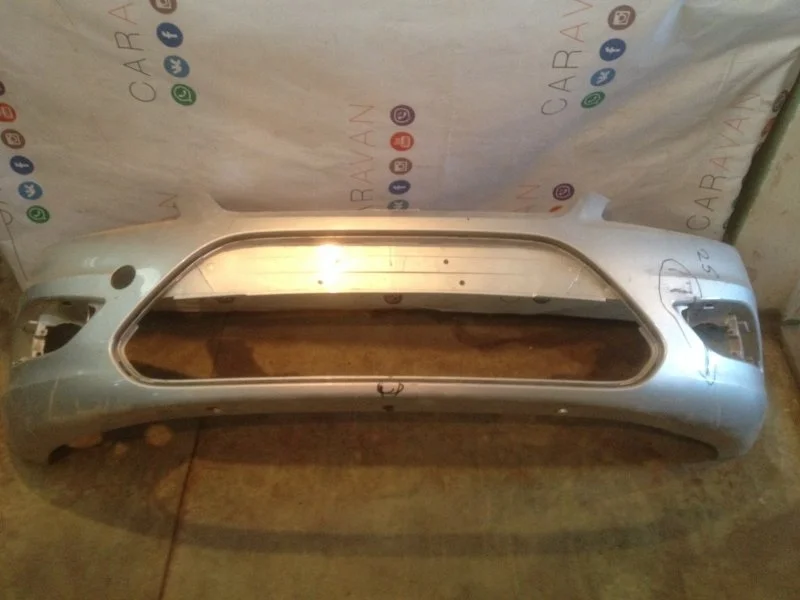 Бампер Ford Focus 2008 - 2011 1521127 CB4, передний