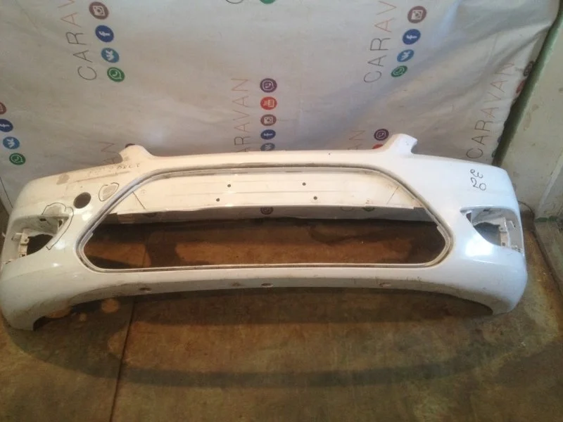 Бампер Ford Focus 2008 - 2011 1521127 CB4, передний