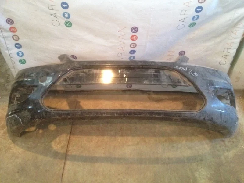 Бампер Ford Focus 2008 - 2011 1521127 CB4, передний