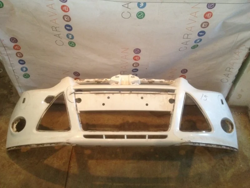 Бампер Ford Focus 2011 1719340 CB8, передний