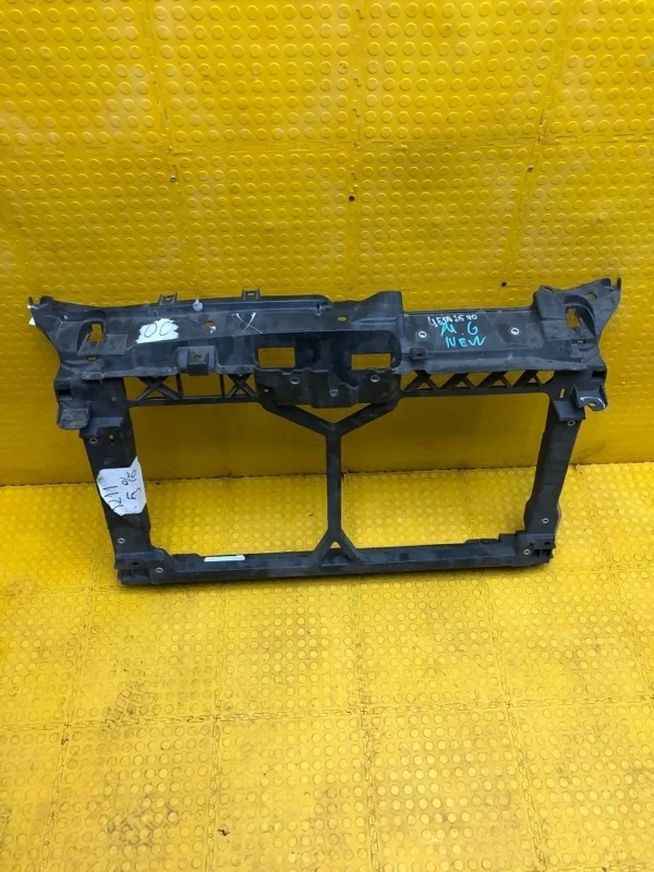 Рамка радиатора/передняя панель (телевизор) Mazda 6 2007 - 2012 GS1D53110A GH, передняя