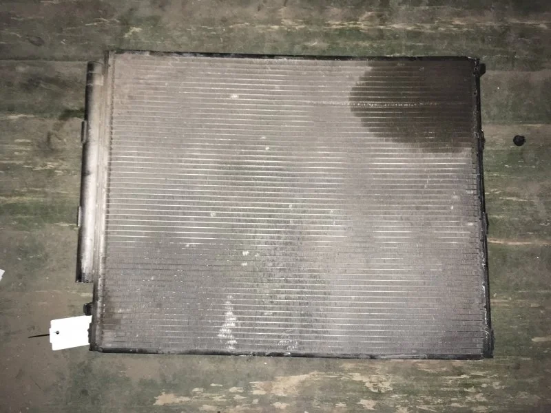Радиатор кондиционера Toyota Land Cruiser 1998 - 2007 8846060903 J100 2UZ-FE