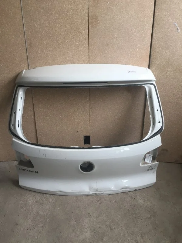 Крышка багажника (Дверь багажника) Volkswagen Tiguan 2007 - 2011 5N0827025D