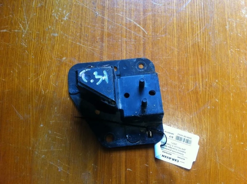 Кронштейн усилителя бампера Nissan X-Trail 2007 - 2015 85210JG01A T31, задний правый