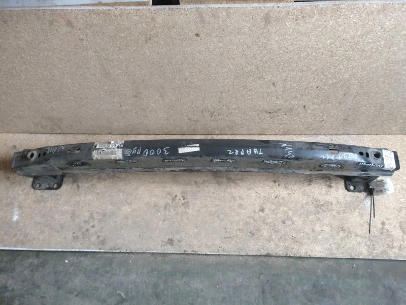 Усилитель бампера Volkswagen Touareg 2002 - 2010 7L0807109E, задний