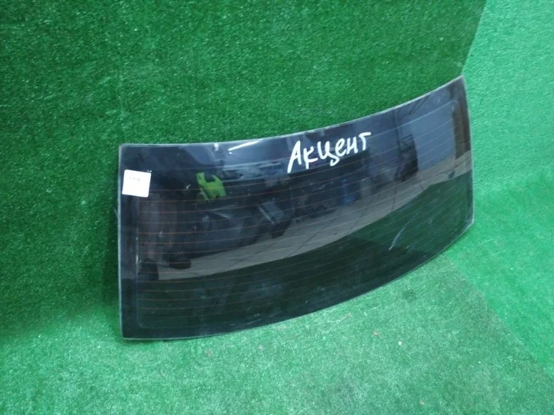 Стекло заднее Hyundai Accent 2003-2006 871101R010, заднее