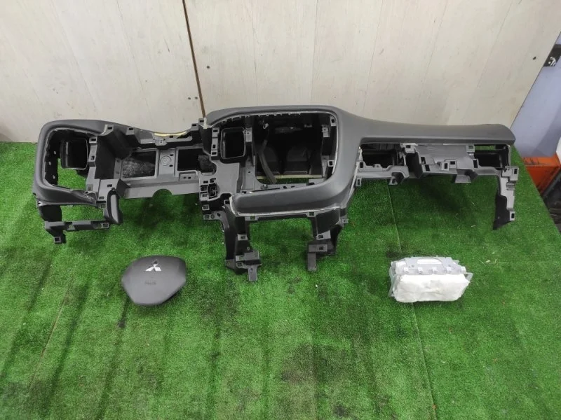 Комплект безопасности Mitsubishi Outlander 8000A513XA GF