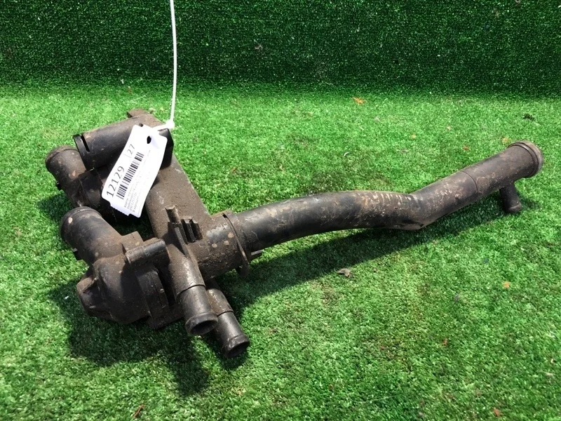 Корпус термостата всборе с термостатом Volkswagen Tiguan 2018 03C121121D CZP