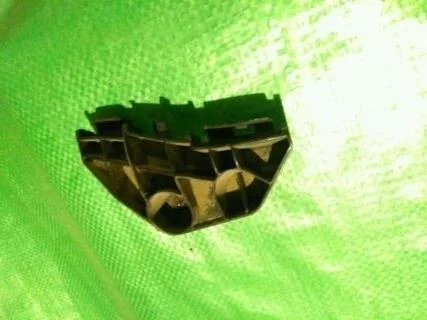 Б.у. крепление бампера зад TOYOTA COROLLA ZRE151 TOYOTA COROLLA ZRE151