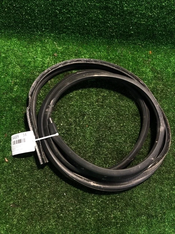 Уплотнитель крышки багажника Renault Logan stepway 2020 908308888R H4M