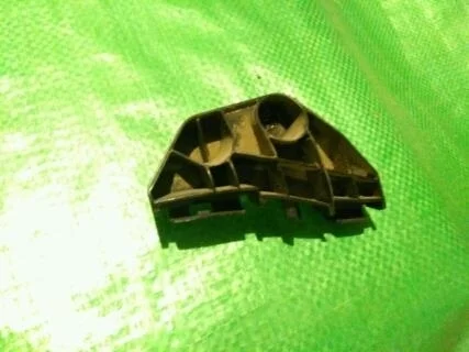 Б.у. крепление бампера зад TOYOTA COROLLA ZRE151 TOYOTA COROLLA ZRE151