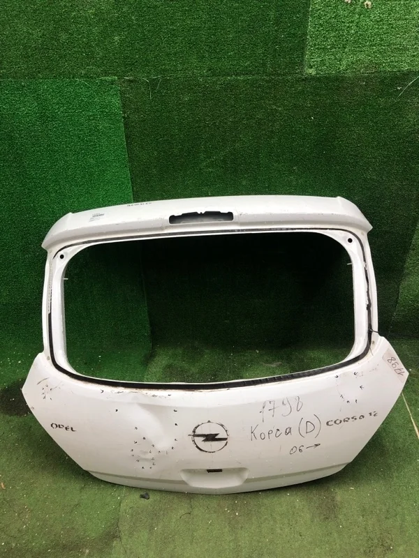 Крышка багажника (Дверь багажника) Opel Corsa 93191553 D