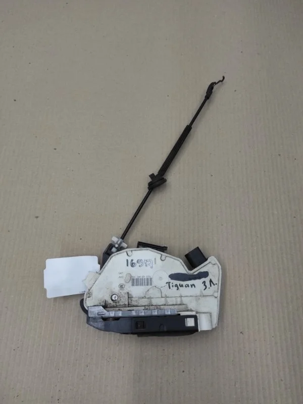 Замок двери Volkswagen Tiguan 2012-2018 5N0839015G 5N2, задний левый