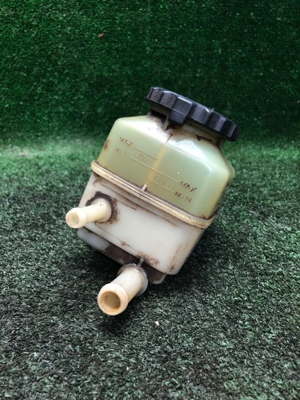 Бачок гидроусилителя Lexus RX300 4436048010