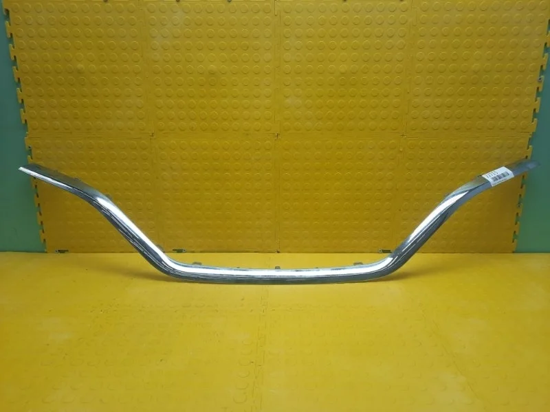 Молдинг решетки радиатора Renault Kaptur 2016 623825227R