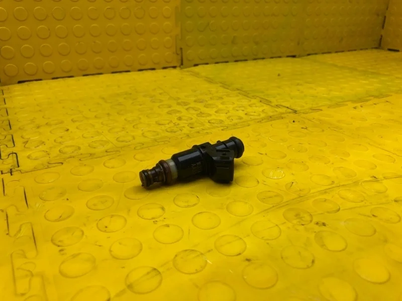 Форсунка топливная Honda Cr-V 16450RAAA01 RE-5 R20A2