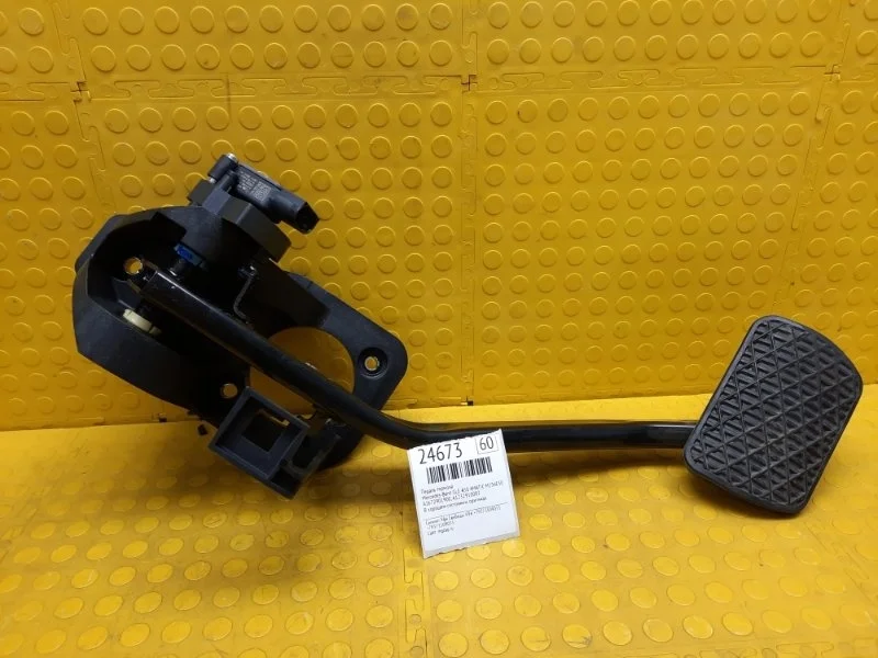 Педаль тормоза Mercedes-Benz Gle 450 4Matic A1672901900 25693030011043