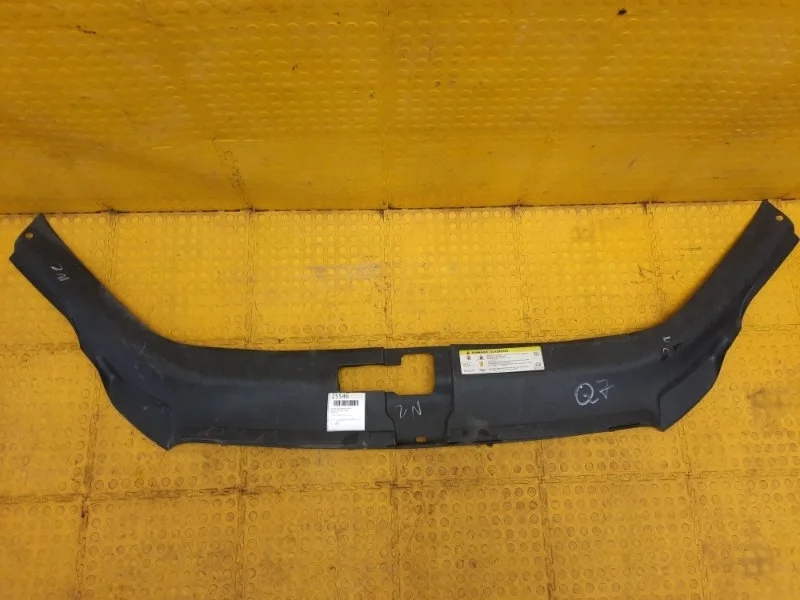 Накладка передней панели Audi Q7 2005-2015 4L0807081 4LB