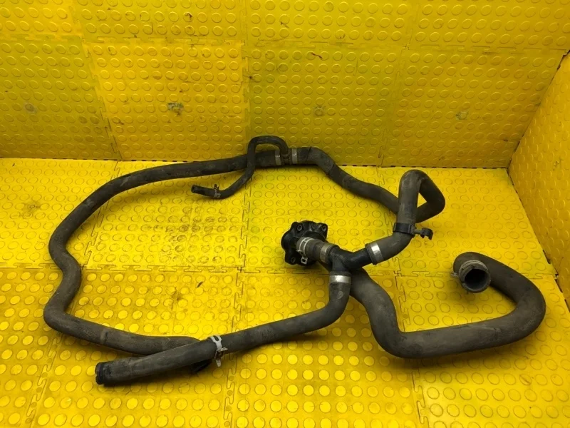 Корпус термостата всборе с термостатом Ford Focus 1566316 QQDB