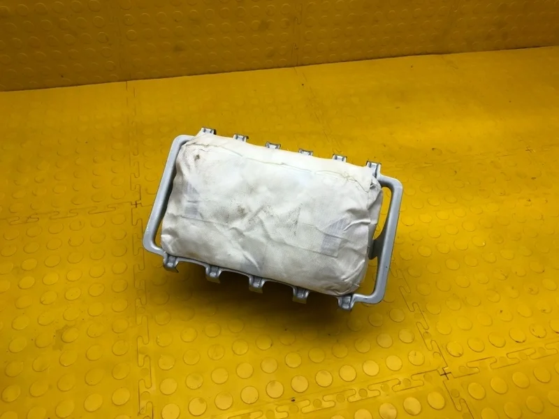 Подушка безопасности Mitsubishi Outlander 7030A311 GF7W, правая