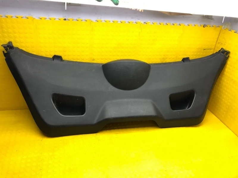 Обшивка двери багажника Peugeot 207 8748JH WC