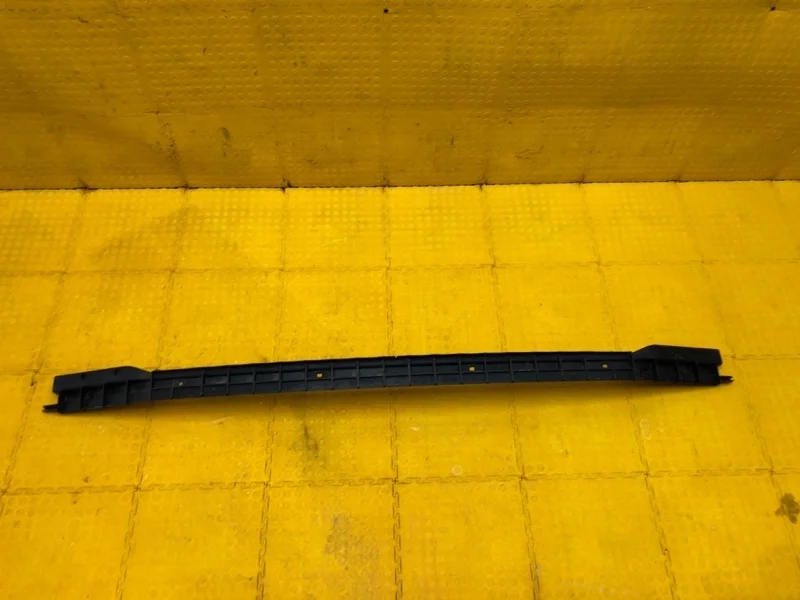 Кронштейн бампера Volkswagen Passat 3B5807861C B5, задний