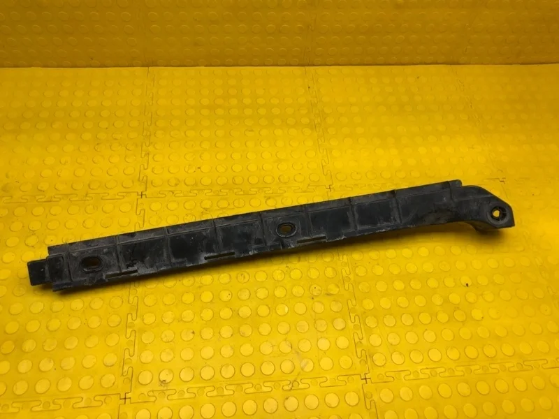 Кронштейн бампера Skoda octavia 1Z5807864 A5, задний правый