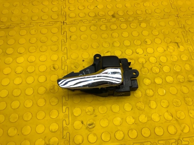 Ручка двери внутренняя Mitsubishi lancer 5716A088XA X, правая