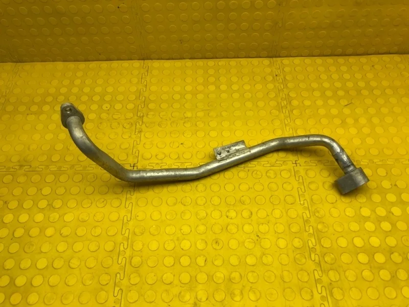 Шланг кондиционера, трубка Renault Sandero II 2016 924801106R K7M812