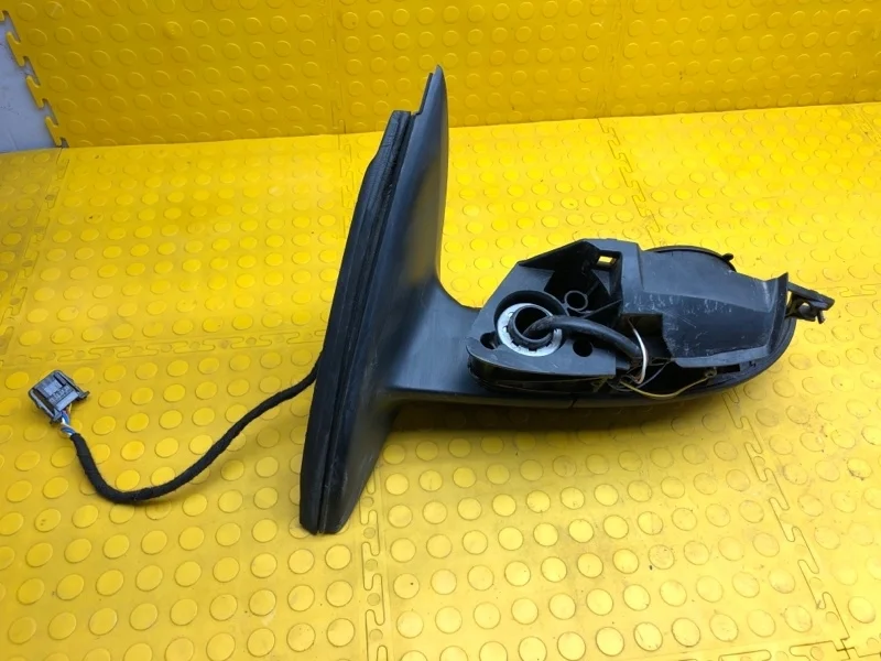 Корпус зеркала Skoda Rapid 2019 5JB857501 CWV 678727