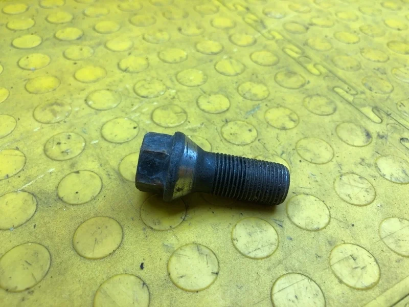 Болт колесный BMW X3 2017 36136890324 F25 N57D30A 58959870